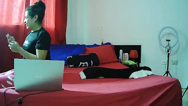 MissAsly online show from 5, 12, 2025