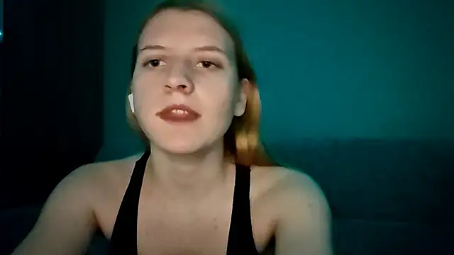 LynteriLain online show from 27, 11, 2025