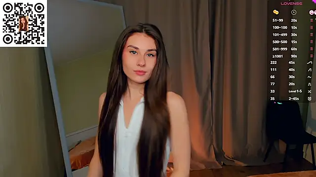 MinaRuzzo online show from 9, 11, 2025