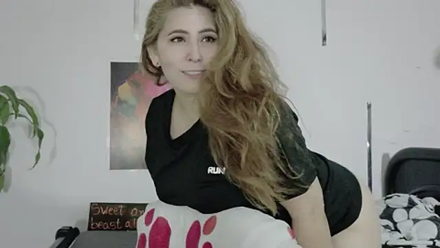 Aisha-Smith69 online show from 6, 11, 2025