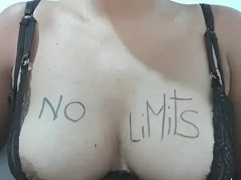 Valentinahot7 online show from 16, 12, 2025