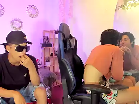 Spicymixxx06 online show from 4, 10, 2025