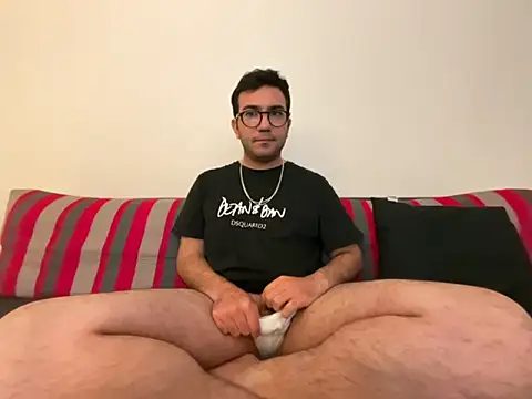 xochipilliii online show from 8, 10, 2025