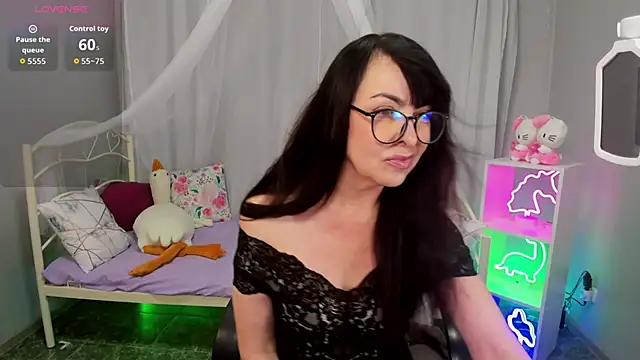 LindaRomero online show from 6, 11, 2025