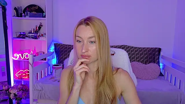 MysticRoxanne online show from 23, 12, 2025