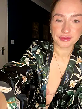 Cherry-L-28 online show from 28, 11, 2025