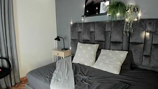 Snapshot of Julietasweett__ chatting on 27, 10, 2025 Julietasweett   online show from 27, 10, 2025