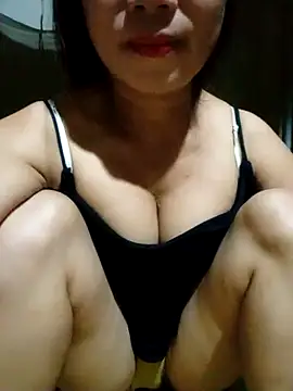 Snapshot of meomeo-baby chatting on 17, 10, 2025 meomeo-baby online show from 17, 10, 2025