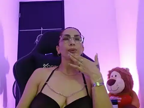 Angel blackhot online show from 3, 3, 2026