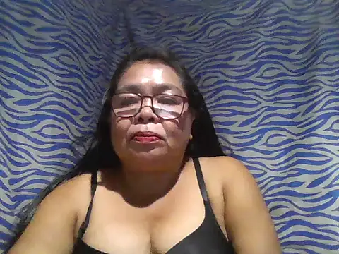 Snapshot of cris_tita chatting on 10, 6, 2026 cris tita online show from 10, 6, 2026
