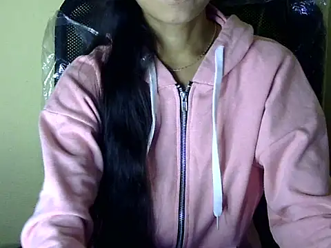 Snapshot of Shazi_1 chatting on 17, 12, 2025 Shazi 1 online show from 17, 12, 2025