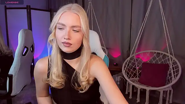 TessaGrays online show from 16, 11, 2025