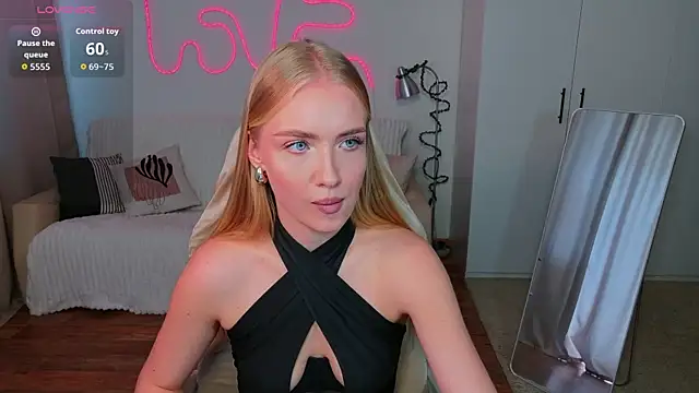 Snapshot of TessaGrays chatting on 21, 5, 2026 TessaGrays online show from 21, 5, 2026