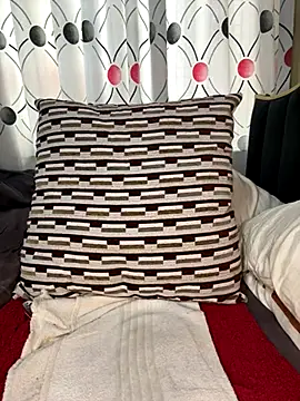 Snapshot of CynnxxxBarb chatting on 12, 11, 2025 CynnxxxBarb online show from 12, 11, 2025