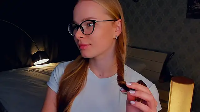 LibbyVenzeio online show from 19, 10, 2025