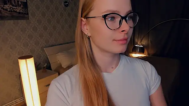 LibbyVenzeio online show from 29, 10, 2025