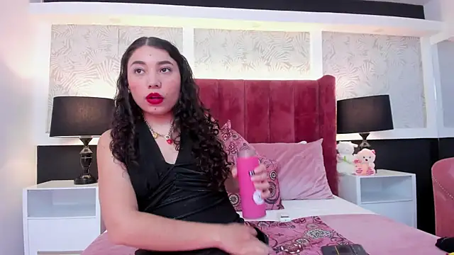 IvonnyCooper online show from 11, 10, 2025