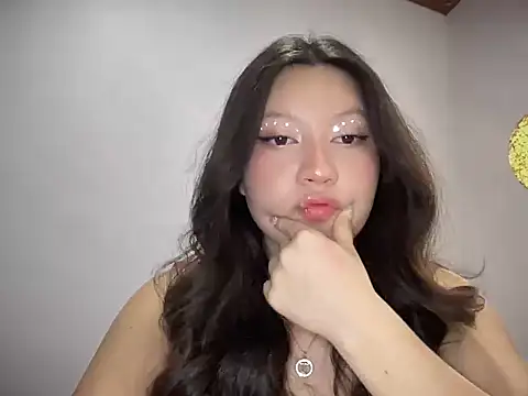 Rachel James   online show from 31, 10, 2025