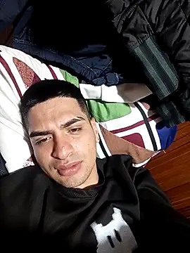 Snapshot of daniandr119 chatting on 4, 10, 2025 daniandr119 online show from 4, 10, 2025