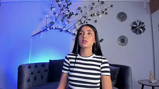 cloe taylor   online show from 3, 11, 2025