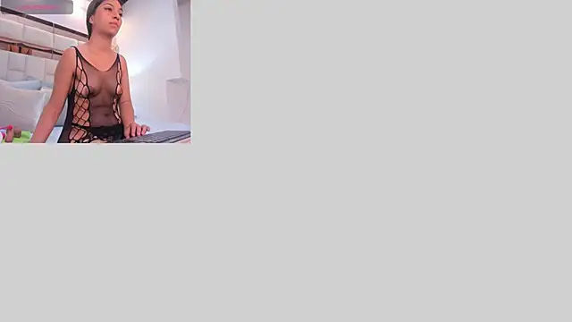 karolgaviriaa online show from 14, 10, 2025