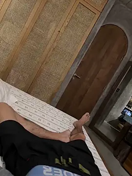 HenryLee1983-cums online show from 24, 11, 2025