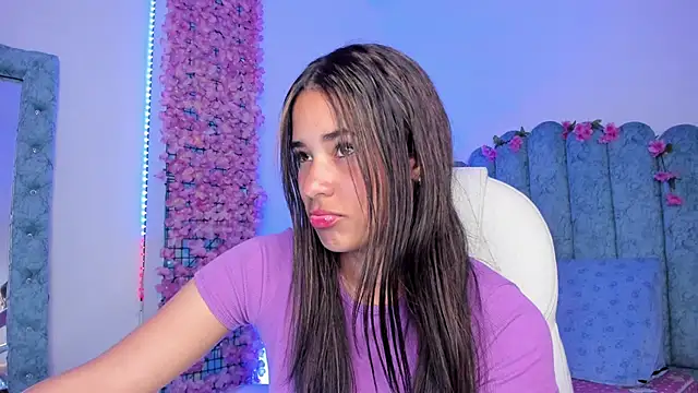 Snapshot of Camila_Smith_23 chatting on 24, 10, 2025 Camila Smith 23 online show from 24, 10, 2025
