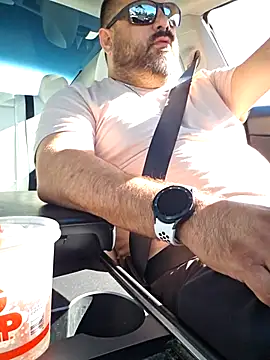 Roddog18 online show from 28, 11, 2025