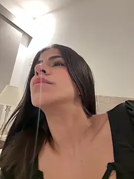 IamEvaGate online show from 4, 4, 2026