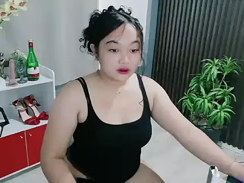 Snapshot of UrFavouriteCravings chatting on 15, 12, 2025 UrFavouriteCravings online show from 15, 12, 2025