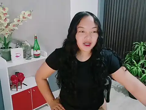 Snapshot of UrFavouriteCravings chatting on 5, 2, 2026 UrFavouriteCravings online show from 5, 2, 2026