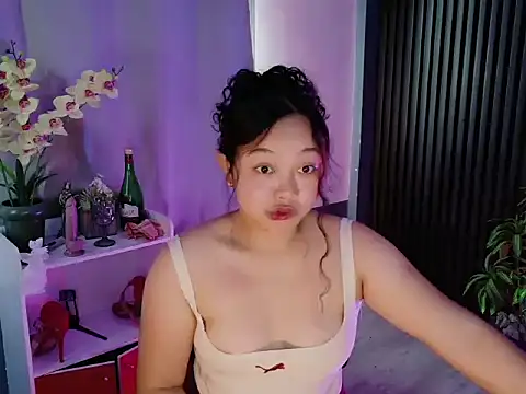 Snapshot of UrFavouriteCravings chatting on 17, 2, 2026 UrFavouriteCravings online show from 17, 2, 2026