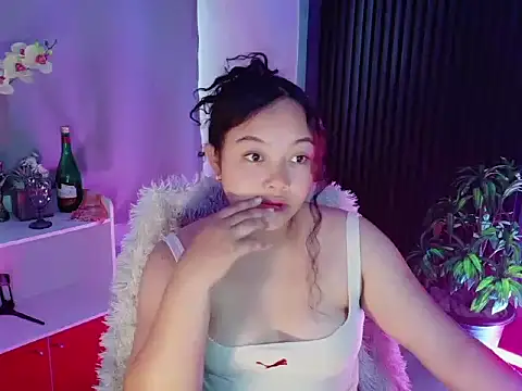 Snapshot of UrFavouriteCravings chatting on 2, 3, 2026 UrFavouriteCravings online show from 2, 3, 2026