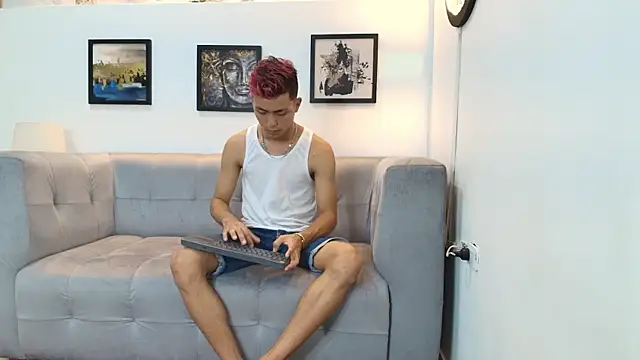 Snapshot of VERY_HOT_GUYS chatting on 14, 12, 2025 VERY HOT GUYS online show from 14, 12, 2025