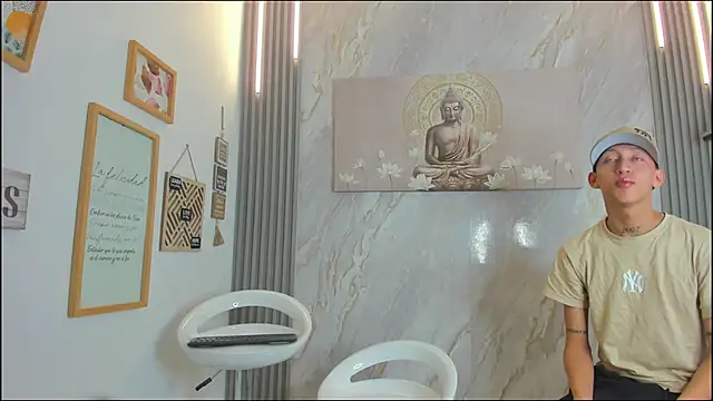 Snapshot of VERY_HOT_GUYS chatting on 14, 1, 2026 VERY HOT GUYS online show from 14, 1, 2026