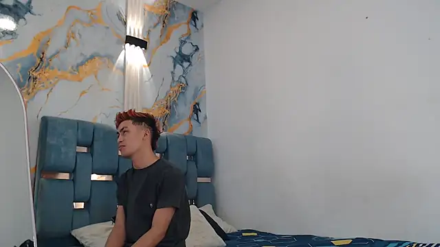 Snapshot of VERY_HOT_GUYS chatting on 7, 2, 2026 VERY HOT GUYS online show from 7, 2, 2026