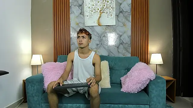 Snapshot of VERY_HOT_GUYS chatting on 16, 2, 2026 VERY HOT GUYS online show from 16, 2, 2026