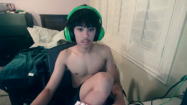 youngasianboy2007 online show from 18, 10, 2025