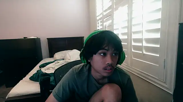 youngasianboy2007 online show from 2, 12, 2025