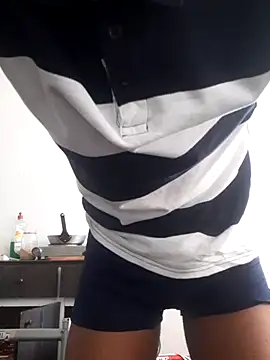 Snapshot of DUCKxdee chatting on 12, 11, 2025 DUCKxdee online show from 12, 11, 2025