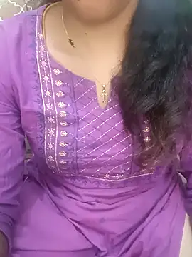 Snapshot of tamil_thaara03 chatting on 7, 11, 2025 tamil thaara03 online show from 7, 11, 2025