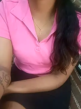 Snapshot of tamil_thaara03 chatting on 14, 12, 2025 tamil thaara03 online show from 14, 12, 2025