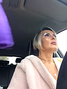 Snapshot of KirraWhite chatting on 15, 11, 2025 KirraWhite online show from 15, 11, 2025