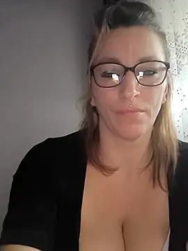 Snapshot of Fifi83Bell chatting on 13, 2, 2026 Fifi83Bell online show from 13, 2, 2026