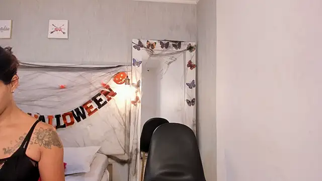 is a bell online show from 17, 10, 2025