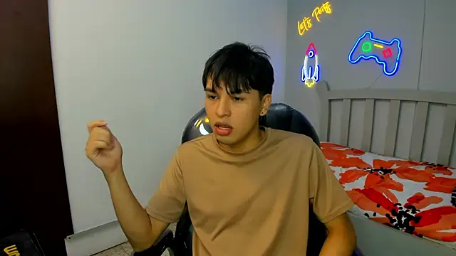 StiwenTwink online show from 15, 10, 2025