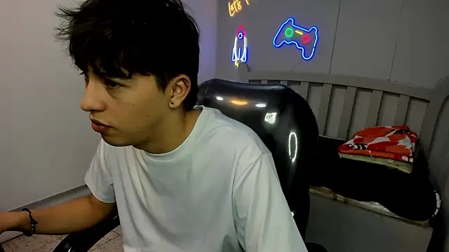 StiwenTwink online show from 28, 11, 2025