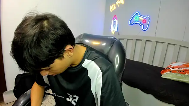 StiwenTwink online show from 3, 12, 2025