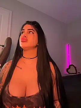 Snapshot of Niinarosee chatting on 29, 3, 2026 Niinarosee online show from 29, 3, 2026