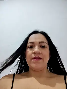 LindaSalo33 online show from 20, 10, 2025